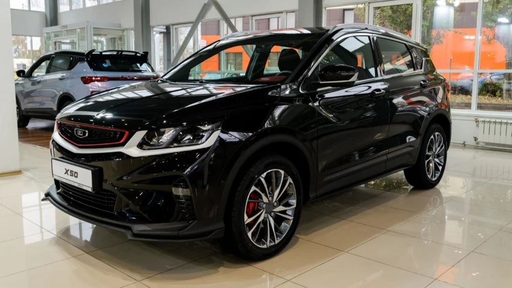 Belgee X50 у дилеров Geely сбоку спереди купить новый липецк сатурн-л