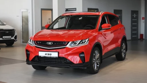 Belgee X50 у дилеров Geely сбоку спереди купить новый воронеж мотор-ленд