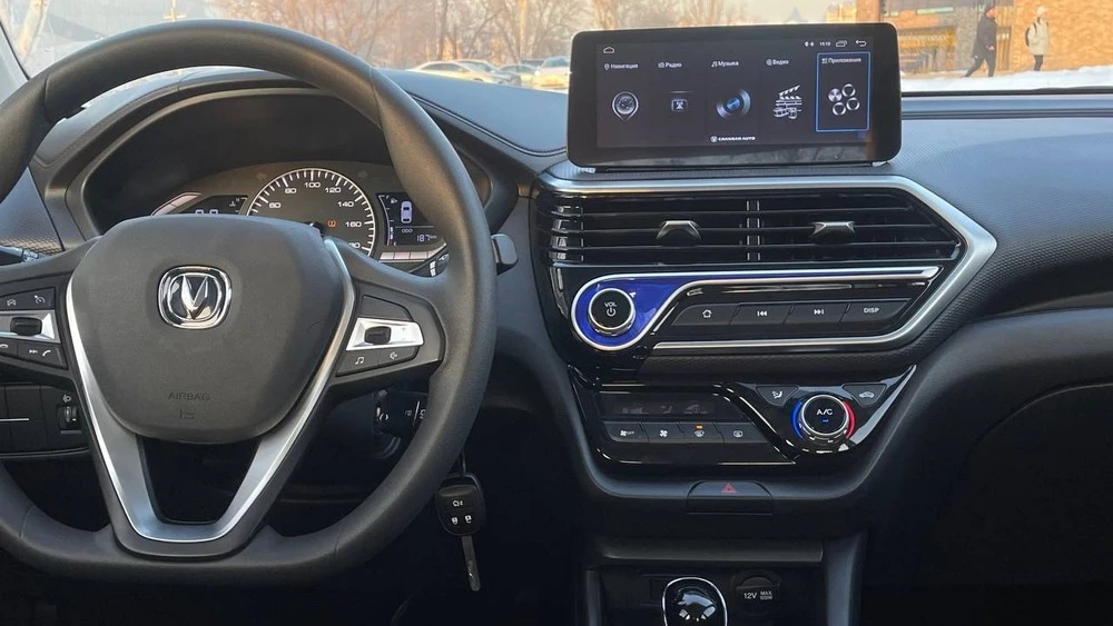 changan alsvin тест в казахстане салон интерьер место водителя центральная панель