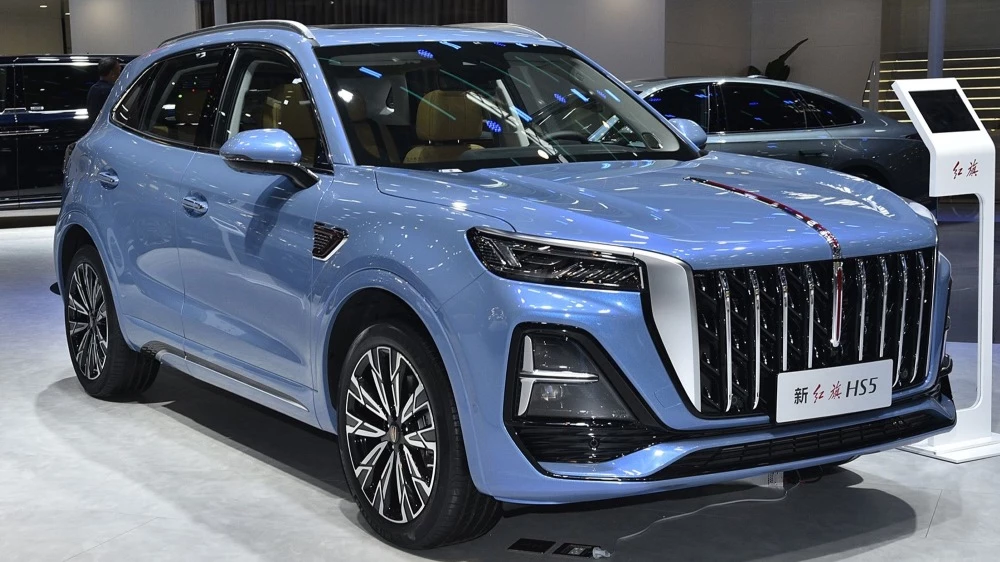 Hongqi HS5 сбоку спереди