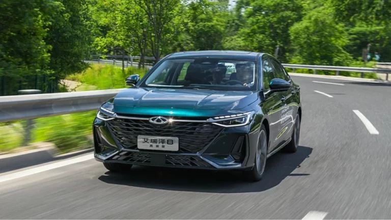 chery arrizo 8 седан сбоку спереди зеленый