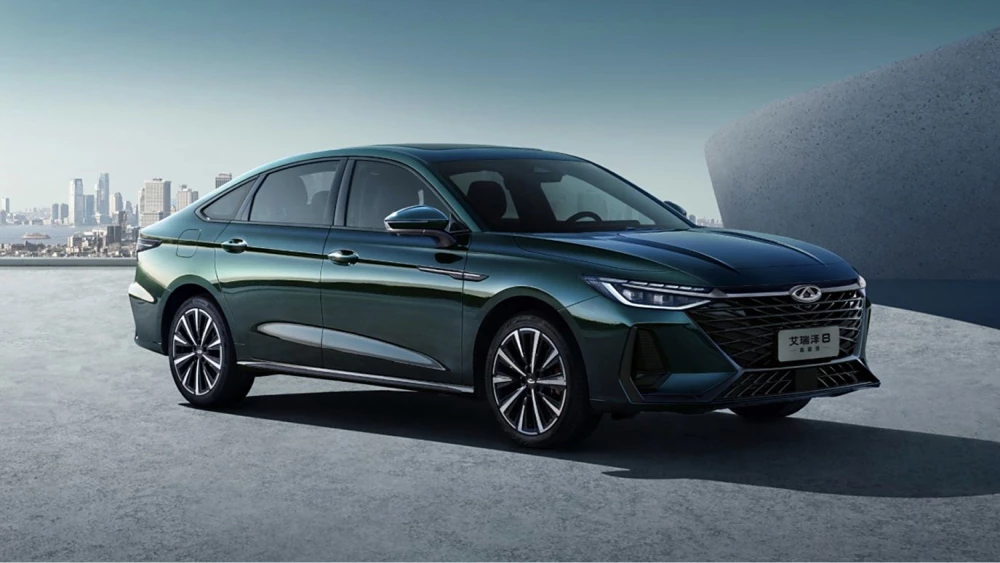 седан chery arrizo 8 автомат сбоку сперед зеленый