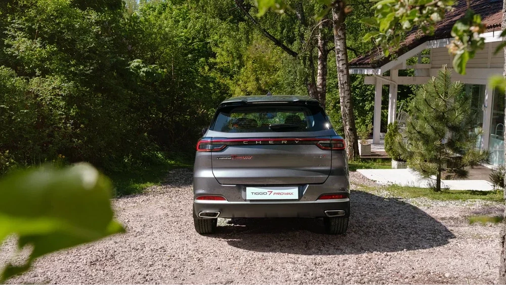 обновлённый кроссовер chery tiggo 7 pro max сзади серый