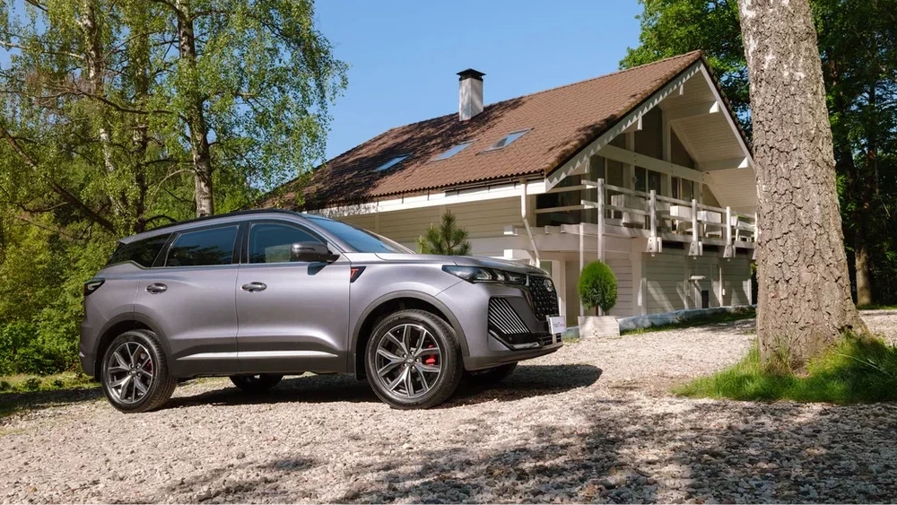 chery tiggo 7 pro max обновлённый кроссовер серый сбоку новые диски