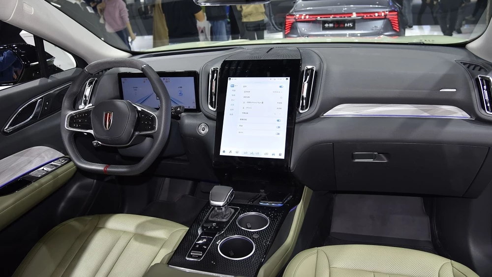 Hongqi HS3 интерьер