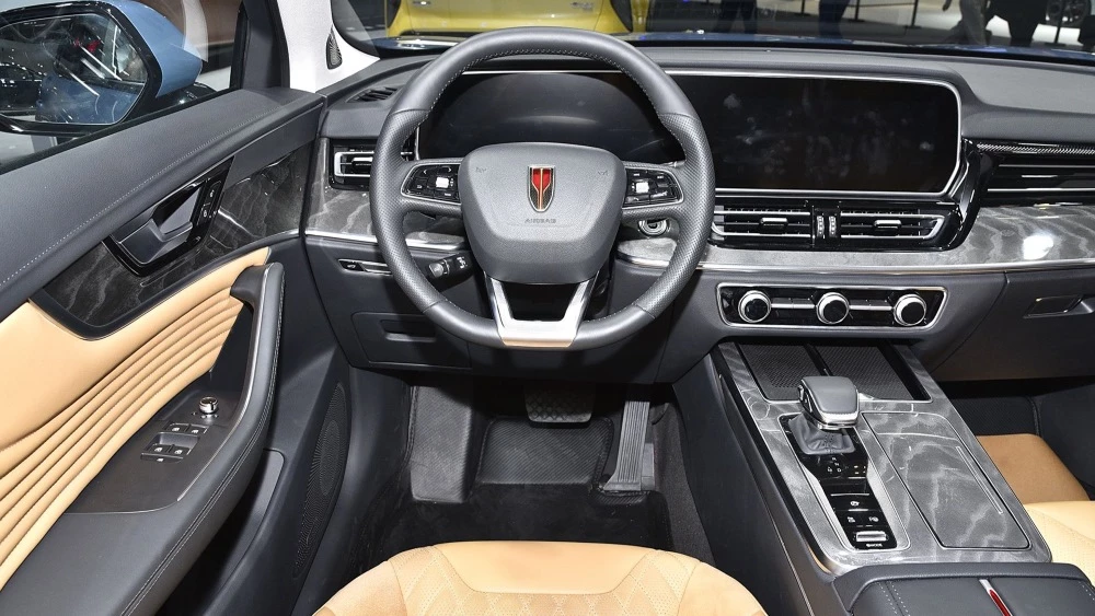 Hongqi HS5 интерьер