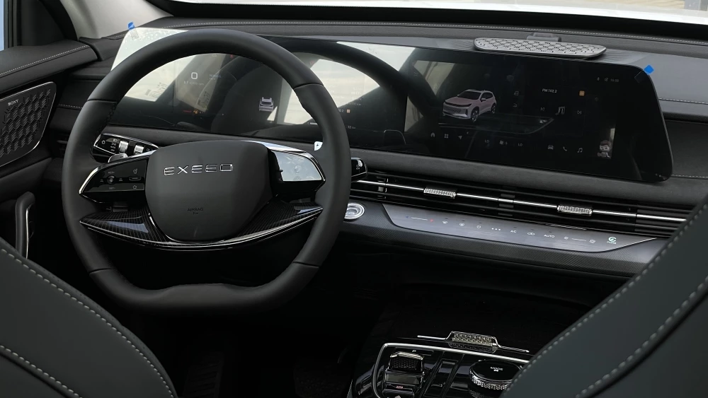 Новый EXEED LX представлен в EXEED-Центре Леон-Авто Север в г. Краснодар салон интерьер