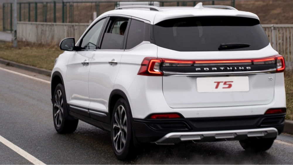 кроссовер forthing t5 белый сбоку сзади цена