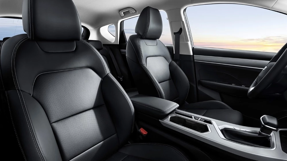 Geely Coolray Binyue Super Edition салон интерьер сиденья первый ряд