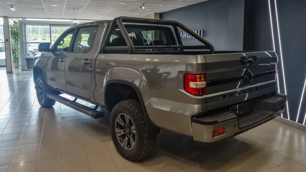 Пикап Huanghai N7 обухов сбоку сзади