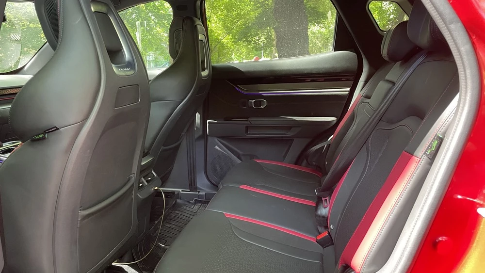 Jetour Dashing в Казахстане тест-драйв салон интерьер второй ряд сиденья