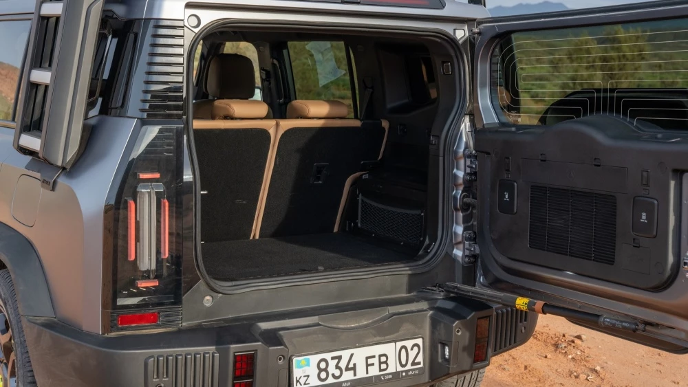 Jetour T2 сзади багажник