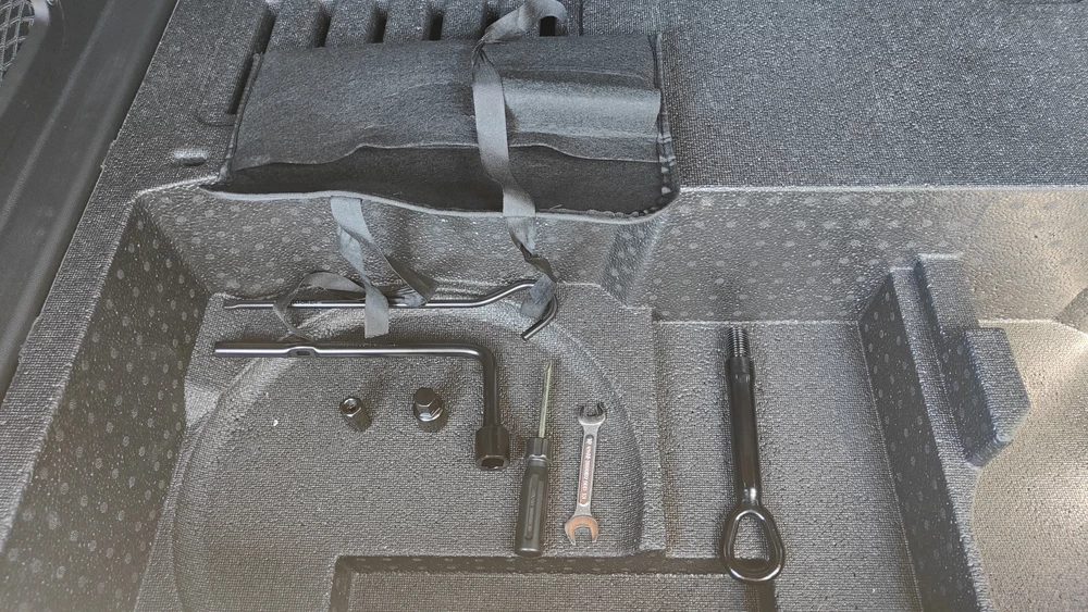 Jetour T2 тест Мишина салон интерьер багажник инструменты