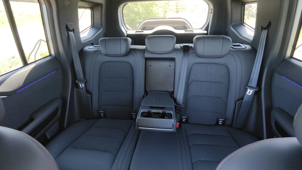 Jetour T2 тест Мишина салон интерьер сиденья второй ряд