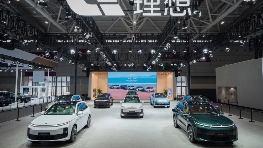 li auto модельный ряд автосалон 