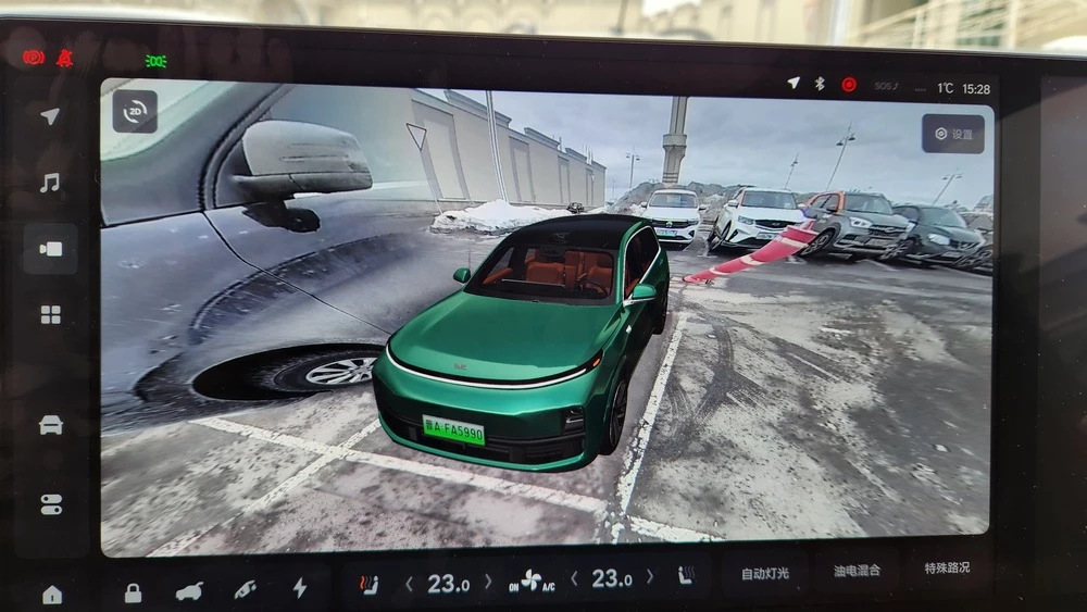 Lixiang Li L9 салон интерьер центральный экран медиасистема мультимедиа камера заднего вида круговой обзор