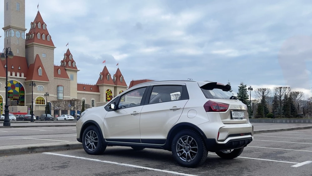 Livan X3 Pro тест сбоку сзади