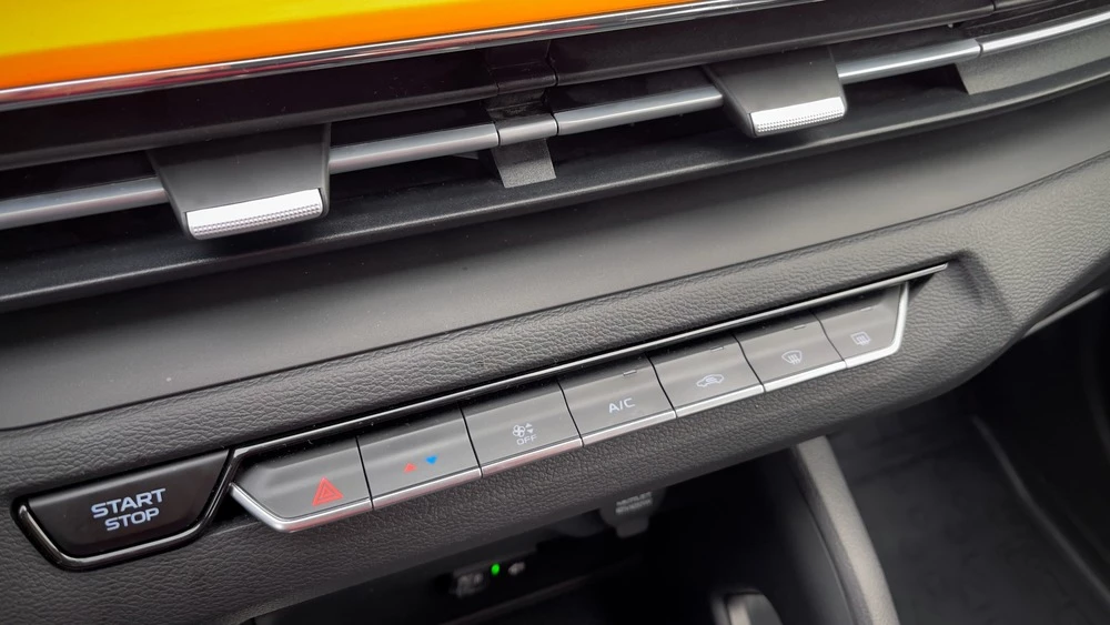 Livan X3 Pro тест салон интерьер клавиши кнопки