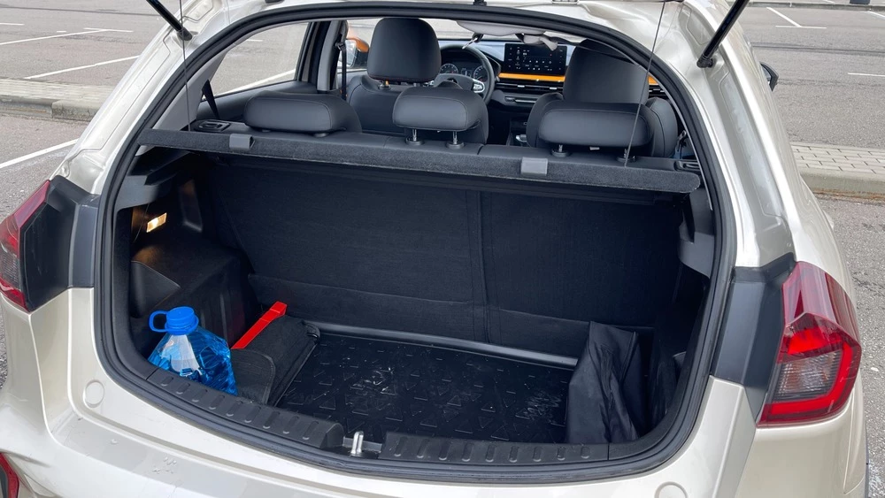 Livan X3 Pro тест салон интерьер багажник разложенный второй ряд