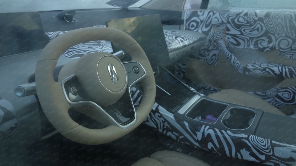 Электрический седан Luxeed S9 салон интерьер