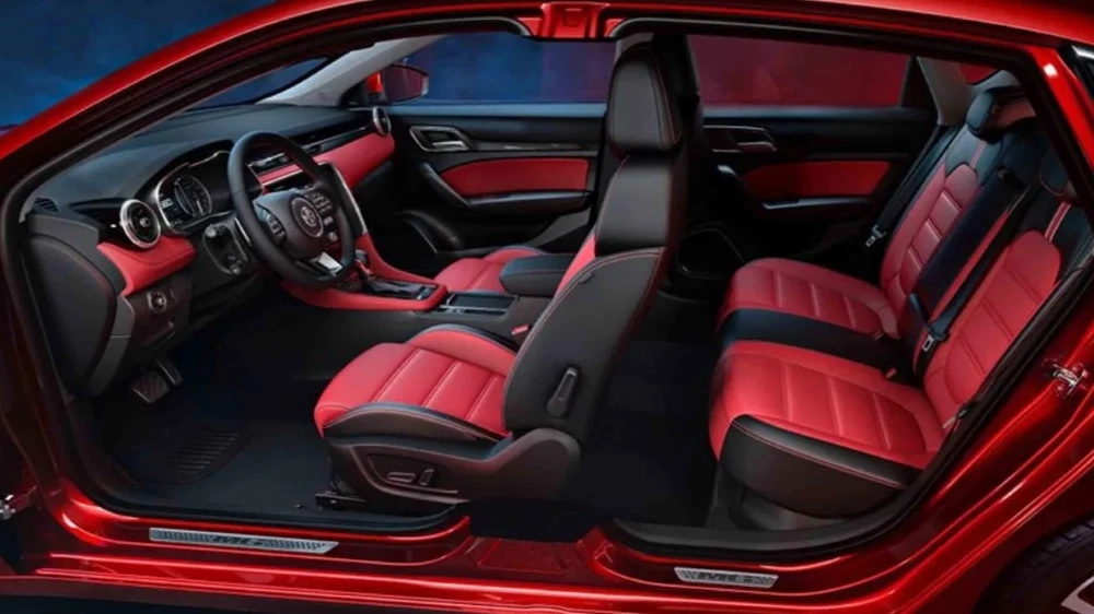 Лифтбек MG 6 салон интерьер