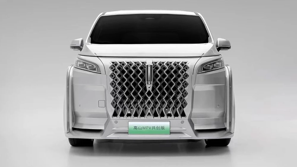 Минивэн Wey Alpine Co-Creation спереди