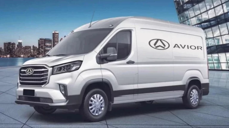 Фургон Avior V90 спереди сбоку maxus