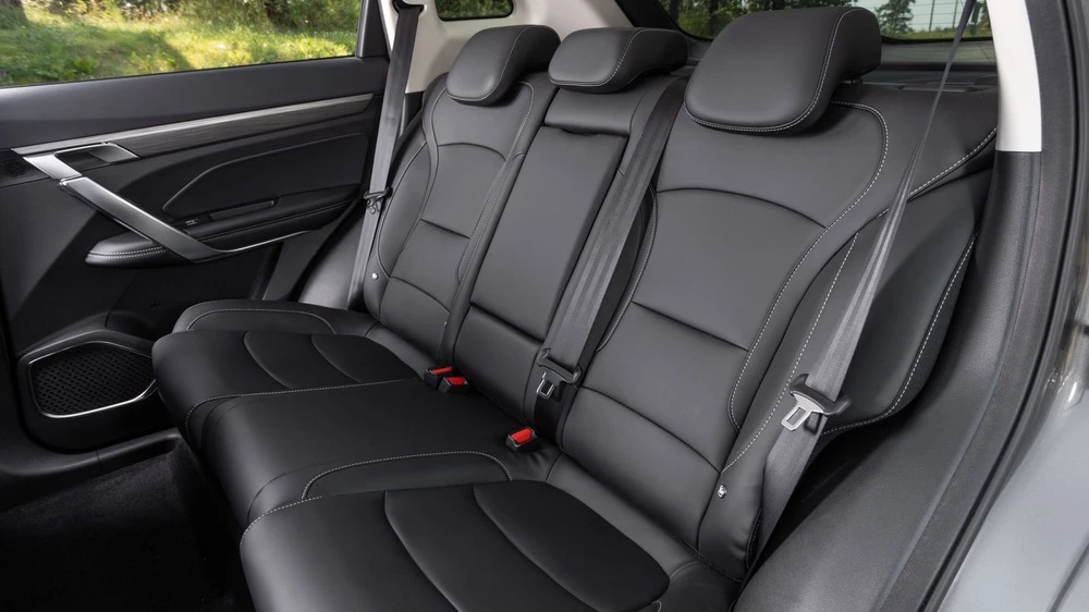 Belgee X70 салон интерьер второй ряд сиденья