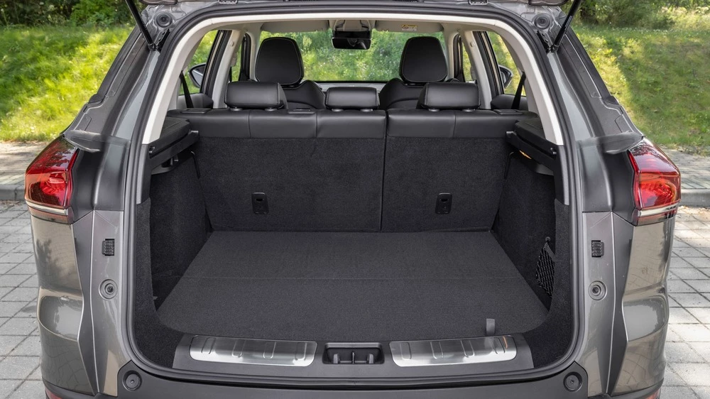 Belgee X70 салон интерьер багажник