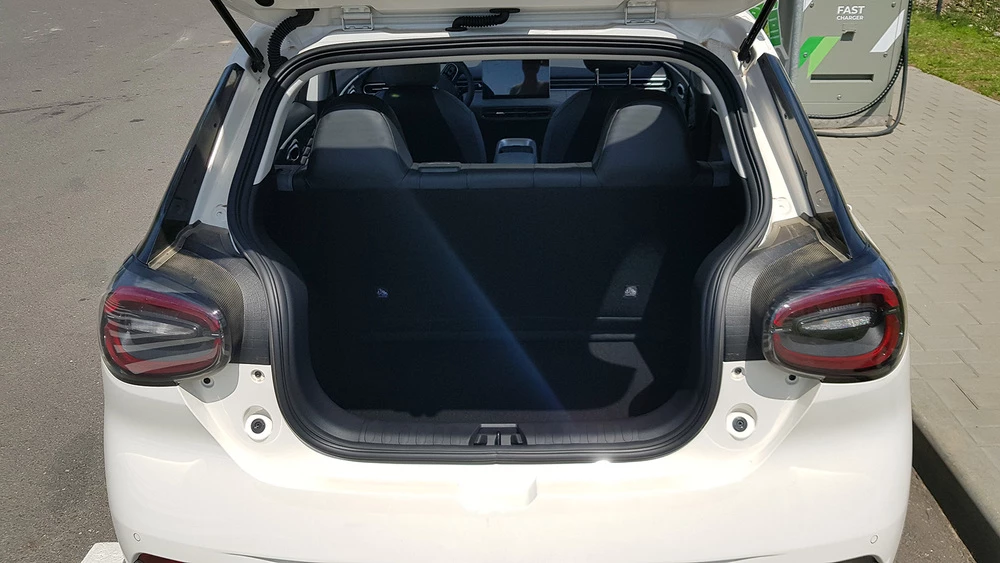 Dongfeng Box в Беларуси электромобиль салон интерьер багажник