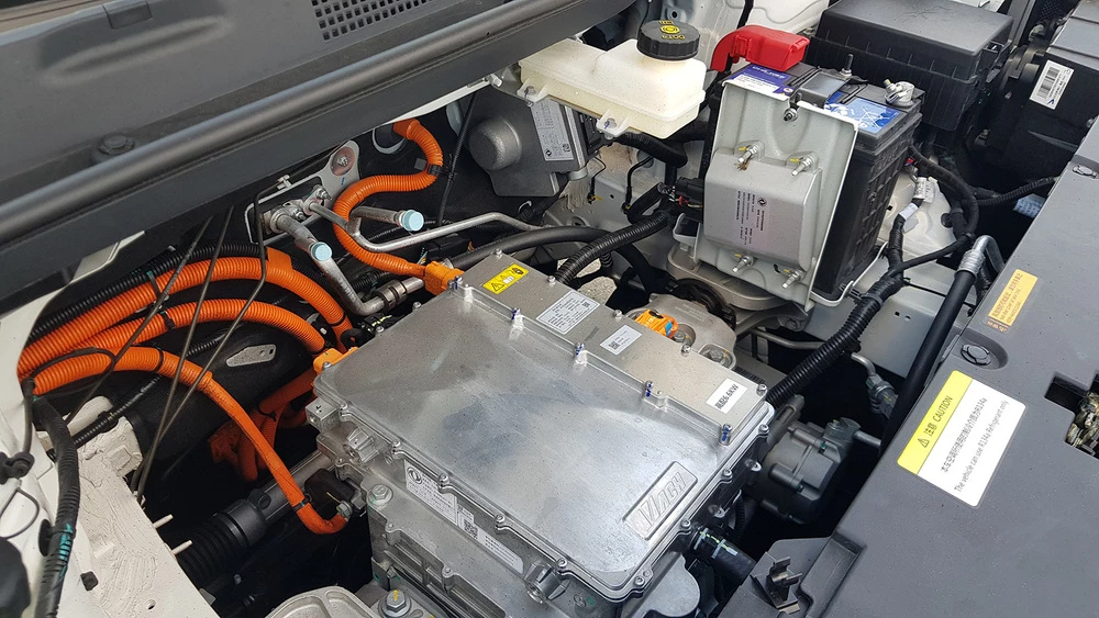 Dongfeng Box в Беларуси электромобиль двигатель мотор капот электромотор