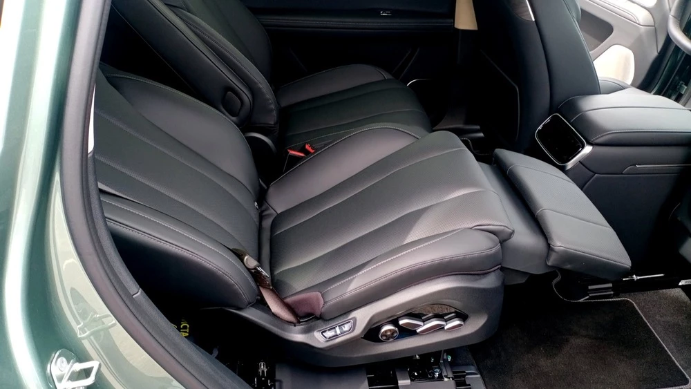 Андрей Иванов seres m7 салон интерьер пассажир кресло zero gravity