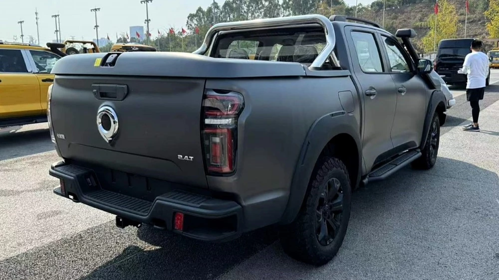 пикап Great Wall Poer сбоку сзади в Чэнду