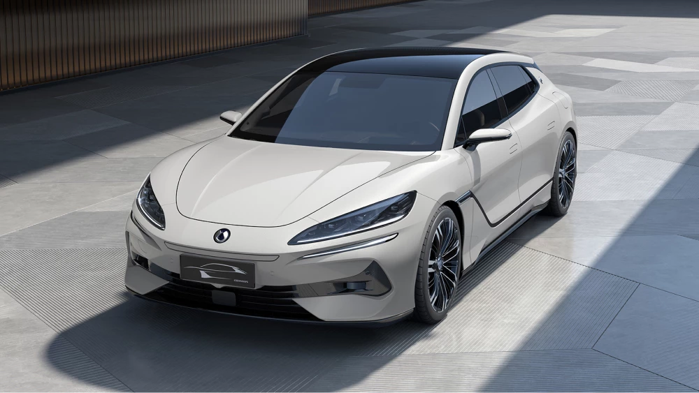 На смену Panamera. 870-сильный Denza Z9 GT от BYD стал доступен для заказа denza z9 gt белый сбоку спереди гибридный