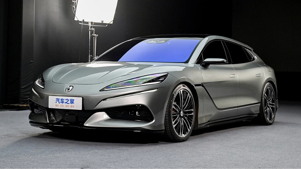 denza z9 gt белый сбоку спереди электрический