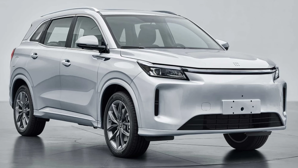 С другим «лицом». Прототип Evolute i-Space получил обновленную внешность обновленный Dongfeng Landian E5 Plus рестайлинг сбоку спереди