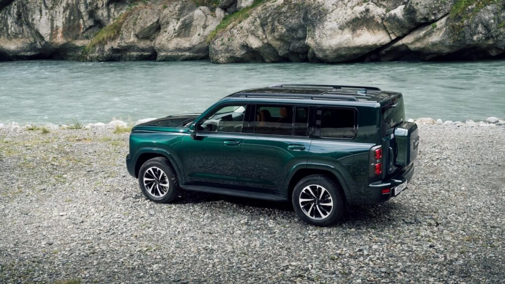 haval H9 внедорожник бездорожье полный привод сзади сбоку 