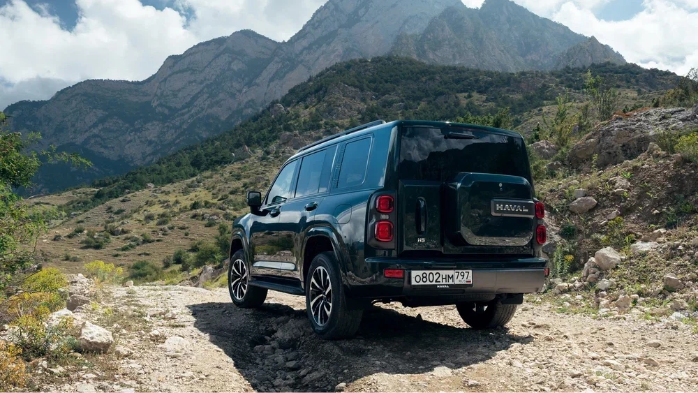 haval h9 сбоку сзади изумрудный зеленый старт продаж