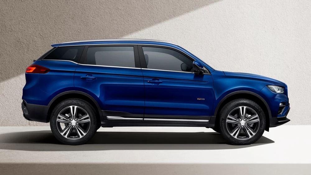 кроссовер Proton X70 обновленный новый рестайлинг сбоку