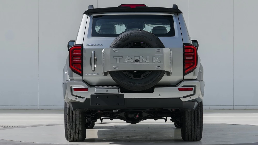 tank 400 дизель сбоку спереди серебряный