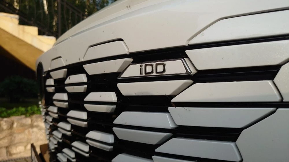 Changan Uni-K idd спереди решетка логотип