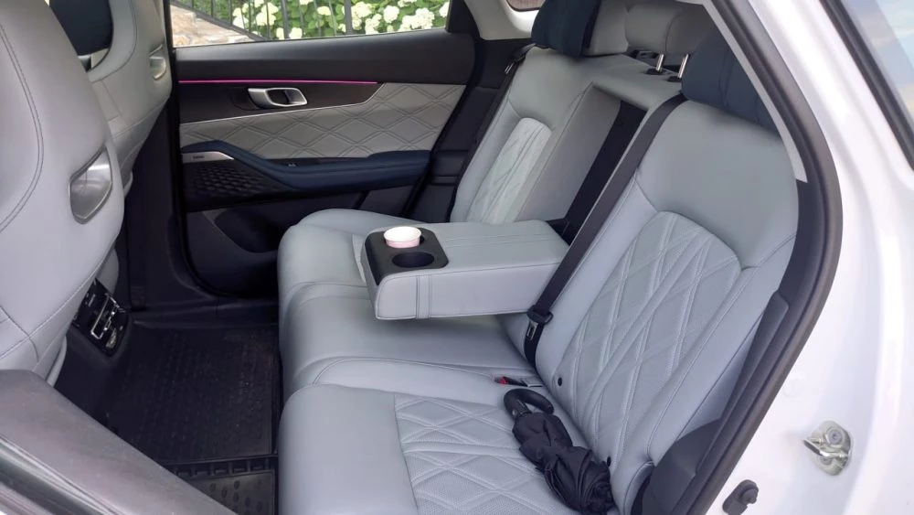 Changan Uni-K idd салон интерьер второй ряд