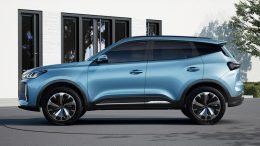 Chery Tiggo Cross 4 Pro сбоку ЮАР