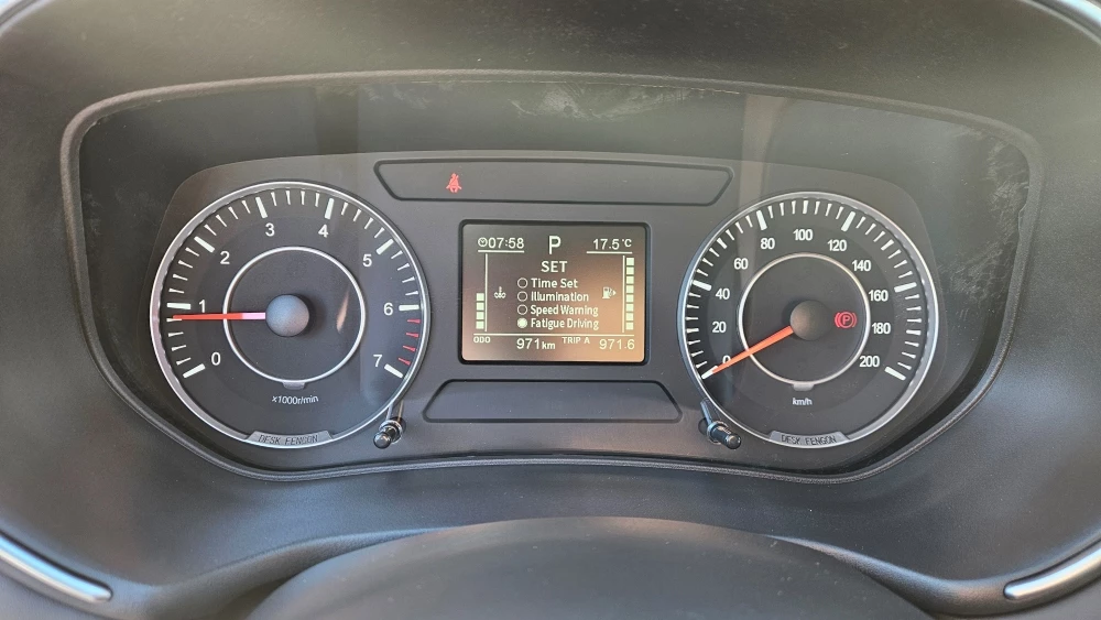 DFSK 500 салон интерьер приборная панель