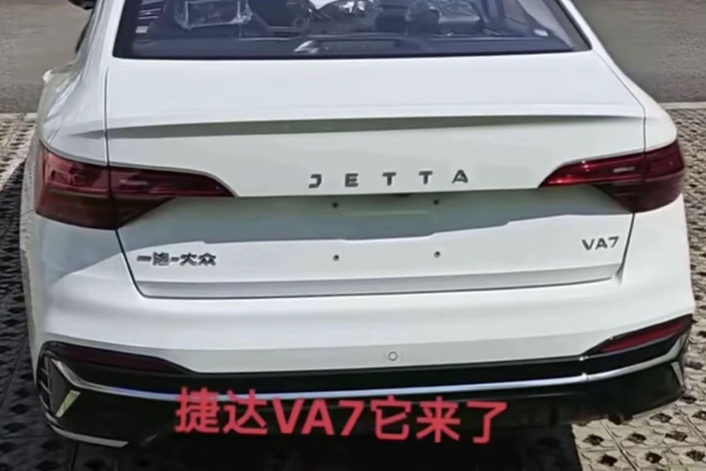 Седан Jetta VA7 сзади