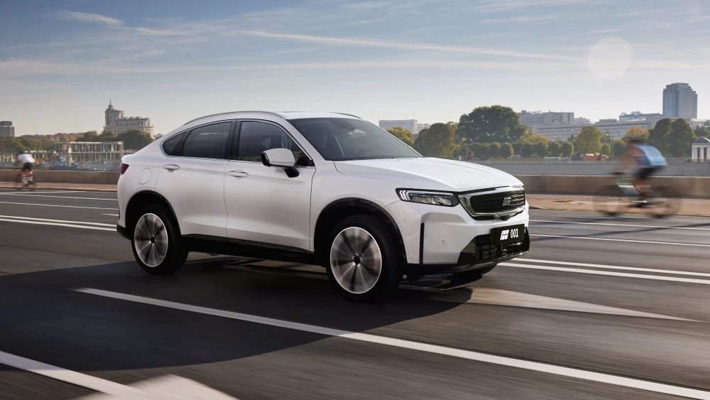 «Тугелла», прощай! Knewstar объявила о старте продаж купе-кроссовера 001 Knewstar 001 сбоку