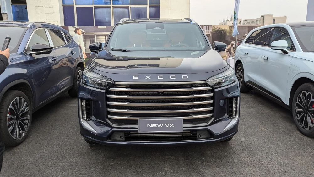Обновленный кроссовер Exeed VX показали в Китае. Что нового у модели exeed vx новый обновленный кроссовер спереди черный