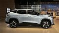 Кроссовер Geely Cityray в ДЦ «Обухов» сбоку в автосалоне новый купить