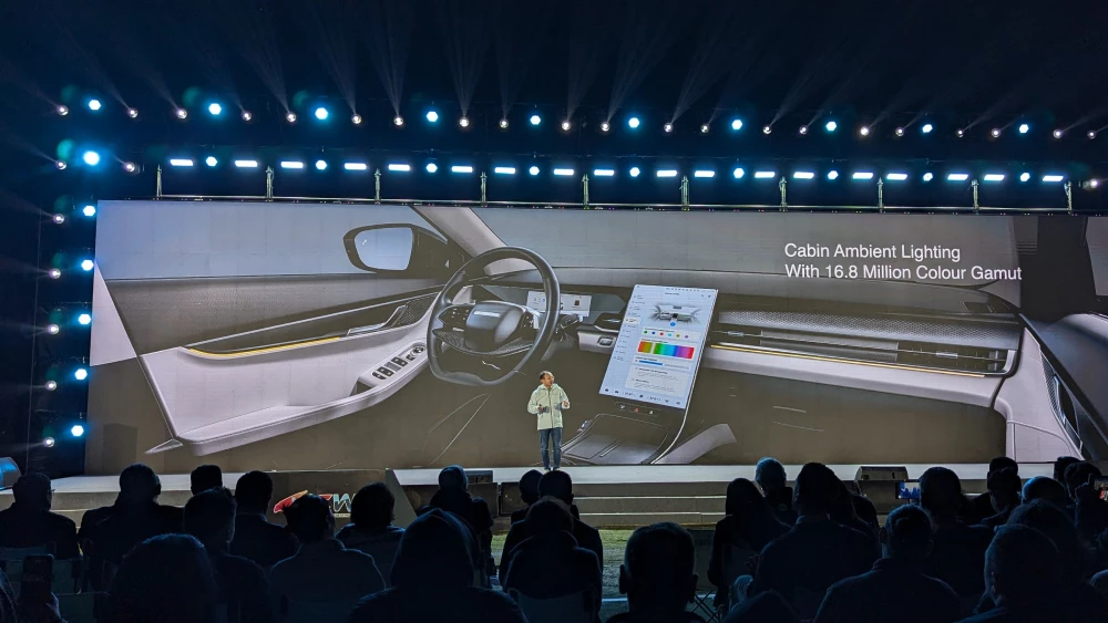 jaecoo j5 кроссовер салон серый экран