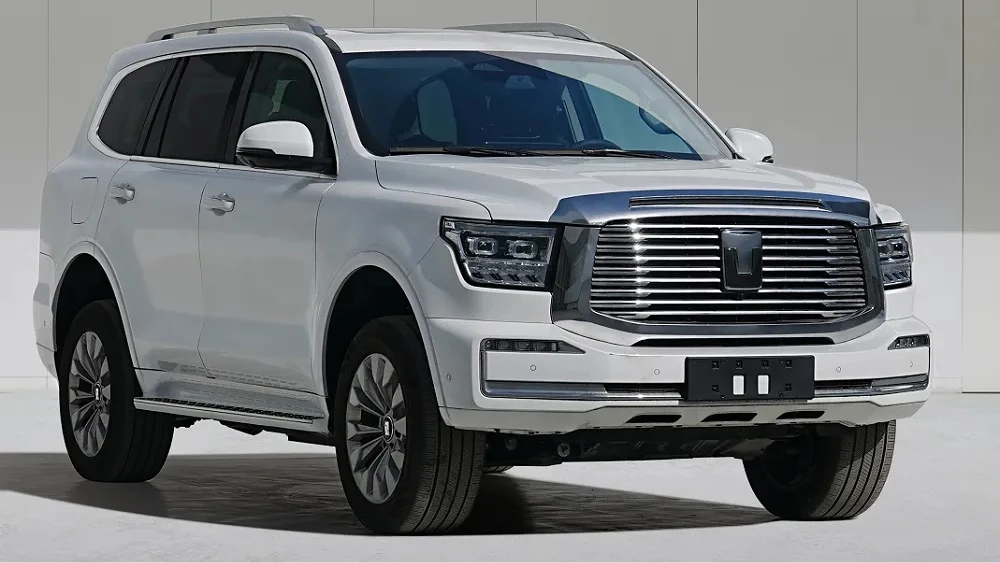 tank 500 hi4-z внедорожник сбоку спереди гибрид 